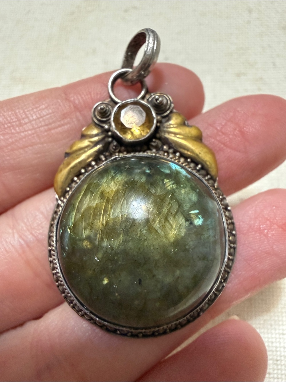Beautiful Sterling Silver 925 Handmade Labradorite Pendant  W/Gold Accents